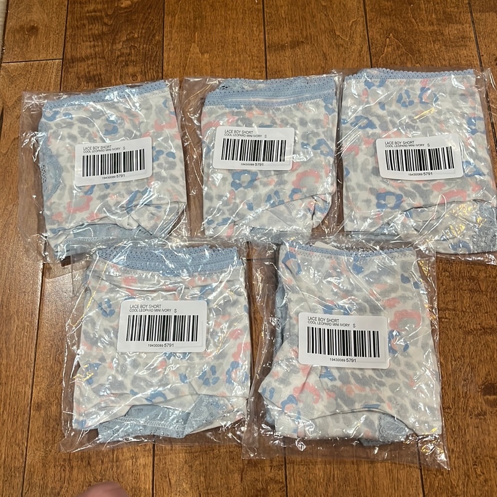 NWT Soma Embraceable Signature Lace Boyshort Panties